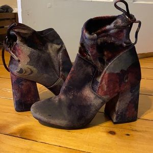 Velvet booty heels With rose print size 6 1/2